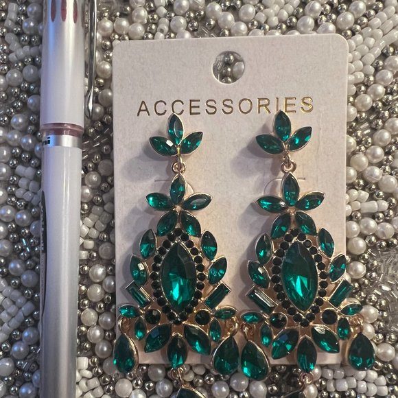 Jewelry - Statement Earrings - Emerald Color Stone